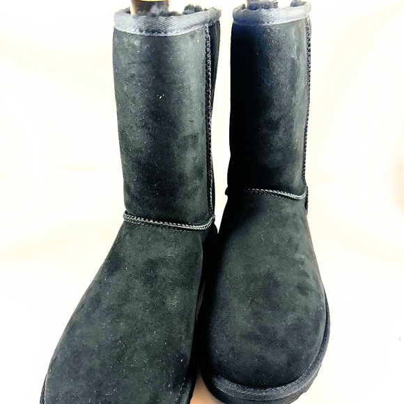NWB UGG BOOTS | SZ 10 - Picture 2 of 6